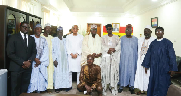 Dr Mustapha Abdul-Hamid (5th left) with the delegation of Zongo leaders from Kumasi.  With them is the Ashanti Regional Chief Iman (5th right)