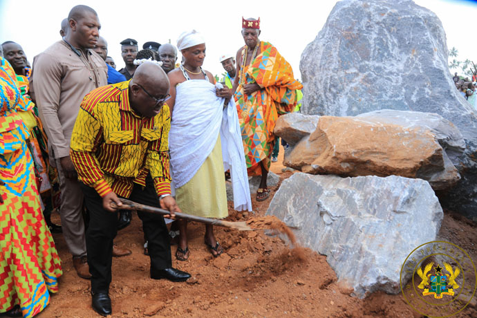 Akufo-Addo cuts sod for Axim sea defence wall construction