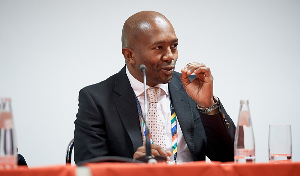 Mr Sisa Ntshona