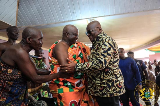 Katakyie Kwesi Bumangama II, Omanhene of Sefwi Wiawso, exchanging pleasantries with President Akufo-Addo