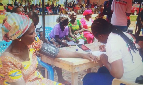 North Dayi residents enjoy free health screening