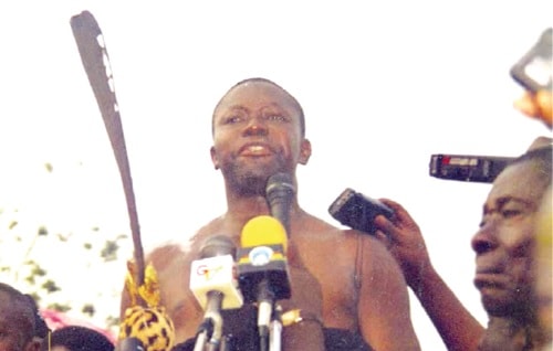 Otumfuo Osei Tutu II swearing the Oath as Asantehene