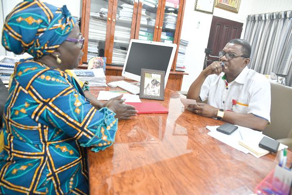 Mr Kobby Asmah (right), Political Editor, Daily Graphic, interviewing Hajia Alima Mahama. Picture: EMMANUEL QUAYE