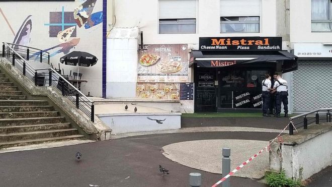  The waiter died at the scene despite attempts to save him 