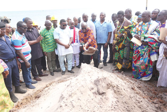 President Akufo-Addo cutting the sod for the commencement of the Ningo-Prampram Coastal Protection Project. Picture: SAMUEL TEI ADANO
