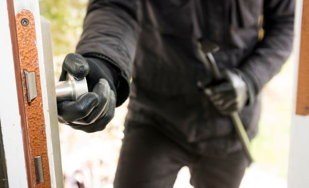 Former burglars share their top tips for keeping your home safe this Christmas