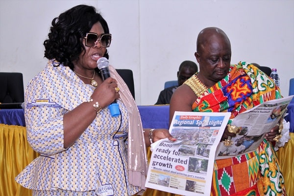 Mrs Evelyn Ama Kumi-Richardson launching the Regional Spotlight. With her is Oboaman Bofotia Boamponsem, the Krontihene of the Sunyani Traditional Area.