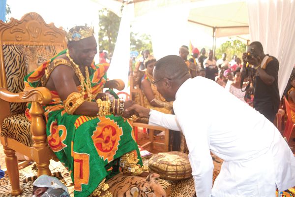  Obrempong Nyanful Krampah XI (left) exchanging pleasnatries with Mr Kwamena Duncan, the Central Regional Minister 