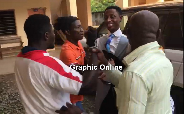 Angry customers heckle Pastor Kelvin Kobiri of Zoe Outreach Embassy