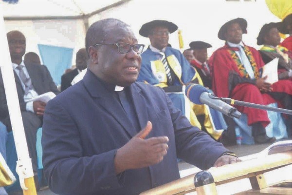  Rev. Prof. Joseph Obiri Yeboah Mante, Moderator, Presbyterian Church of Ghana, addressing the graduation ceremony of the Christian Service University College in Kumasi.  