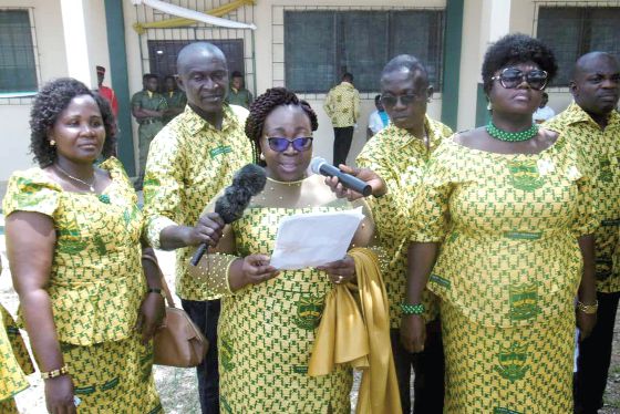  Mrs Janet Wiredu-Opoku delivering a speech at the commissioning. With her are some members of the group. 