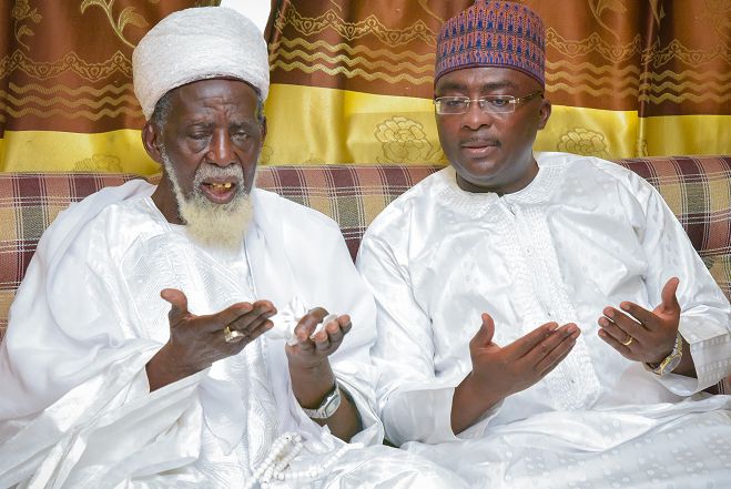 Vice-President Bawumia (right) and the National Chief Imam, Sheikh Osman Nuhu Sharabutu, saying a prayer at the Central Mosque