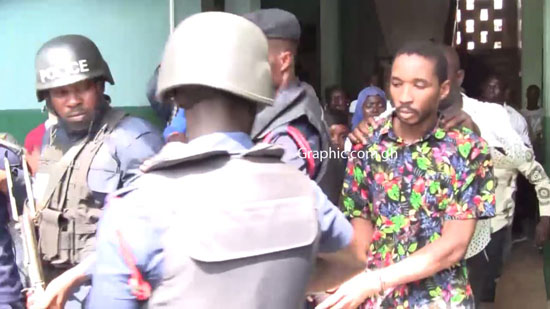 Takoradi kidnapping suspect abandons sandals as he flees mob