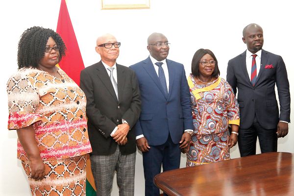  Vice President Dr Bawumia (middle), Mrs Frema Opare Osei (2nd right), Chief of  Staff and other members of the commission.