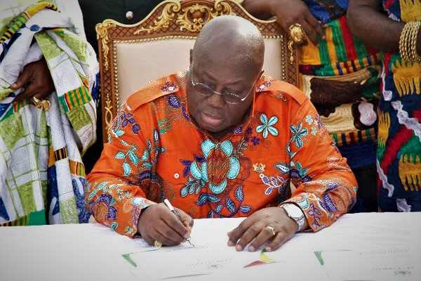 President Nana Addo Dankwa Akufo-Addo signing the Constitutional Instrument at the ceremony