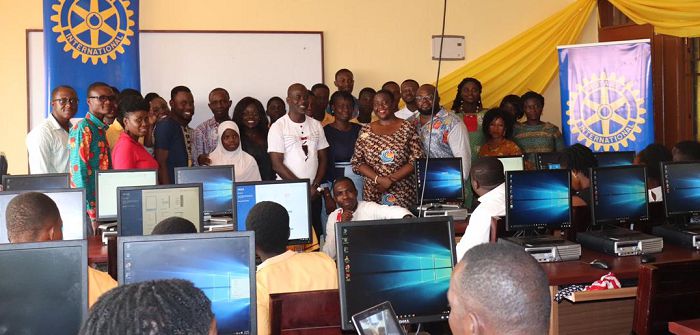  Rotary Club of Accra-Legon equips Aplaku M/A 2 basic school computer lab