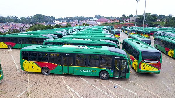 A line up of Aayalolo buses