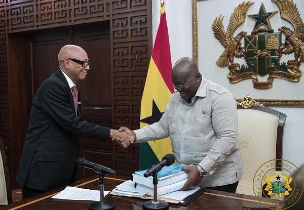 Emile Short presenting Ayawaso commission report to Akufo-Addo