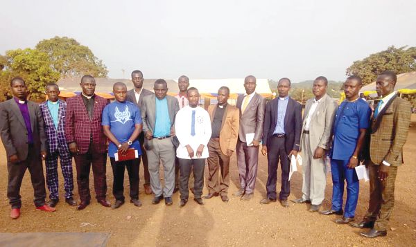 The planning committee members of the fund-raising harvest