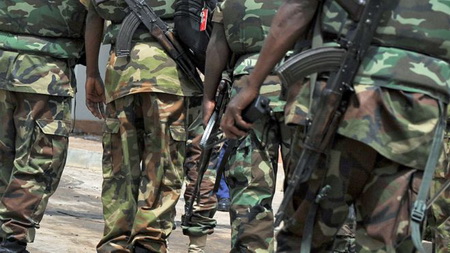 Nigeria soldiers raid paper 'over Boko Haram article'