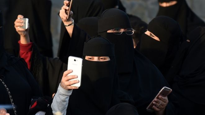 Saudi women to get divorce confirmation by text message