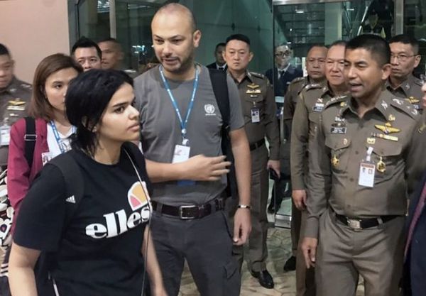 Rahaf Mohammed al-Qunun, pictured at Bangkok airport, says she "wants to be free" away from Saudi Arabia