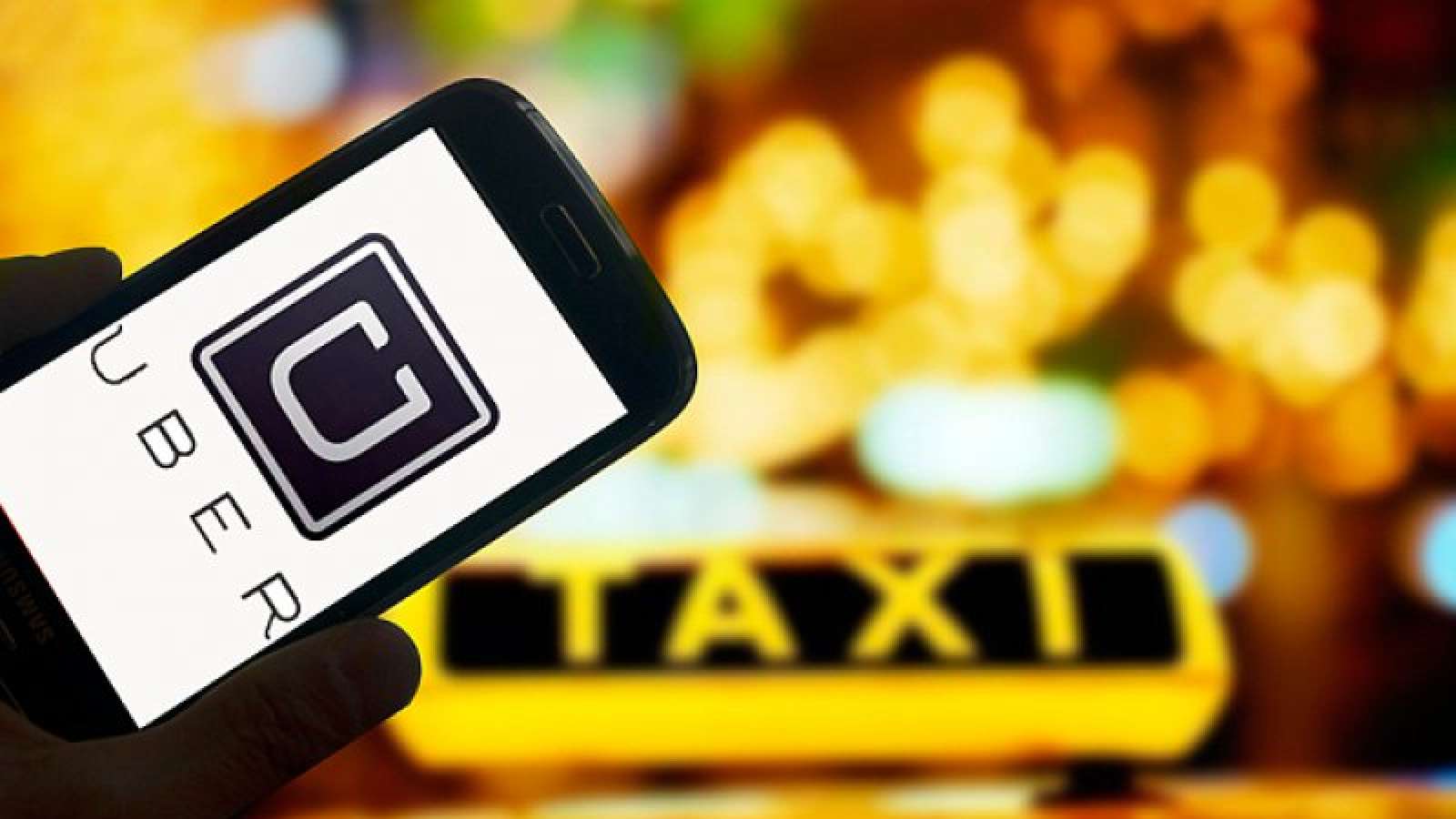 Uber driver in court for robbing passenger
