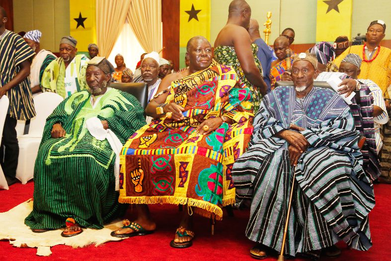 Otumfuo Osei Tutu II (middle) with Nayiri Naa Bohogu Abdulai Mahami Sheriga (left) and Yagbonwura Tuntumba Boresa Sulemana Jakpa I. The three constitute the Committee of Eminent Chiefs set up by then President John Kufour in 2002.
