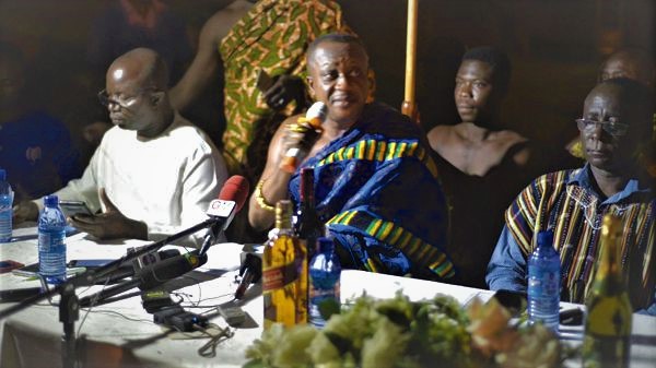 The Bantamahene, Baffour Asare Owusu Amankwatia VI (in cloth), speaking at the launch of the Ashanti Regional GJA Awards in Kumasi. On the dais include, Mr Osei Assibey Antwi (left), the Metropolitan Chief Executive of Kumasi