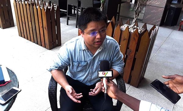  Mr Liu Xin, the Vice General Manager of the Ghana Bauxite Company