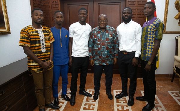President Akufo-Addo with the beneficiaries of the Accelerated Oil and Gas Capacity (AOGC) programme at the Jubilee House in Accra. Picture: SAMUEL TEI ADANO