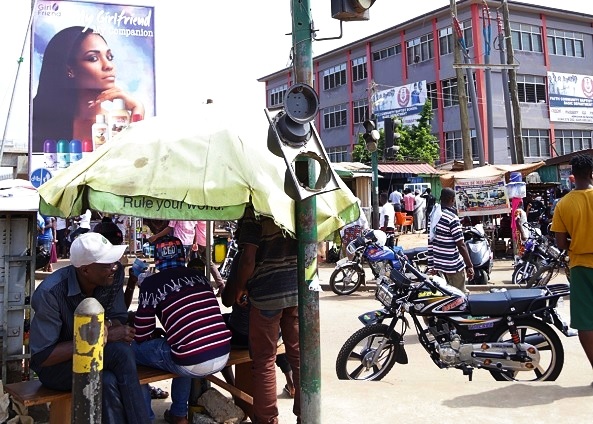  Some broken lights hanging loosely at the Madina Zongo Junction in Accra. Picture: Emmanuel Asamoah Addai