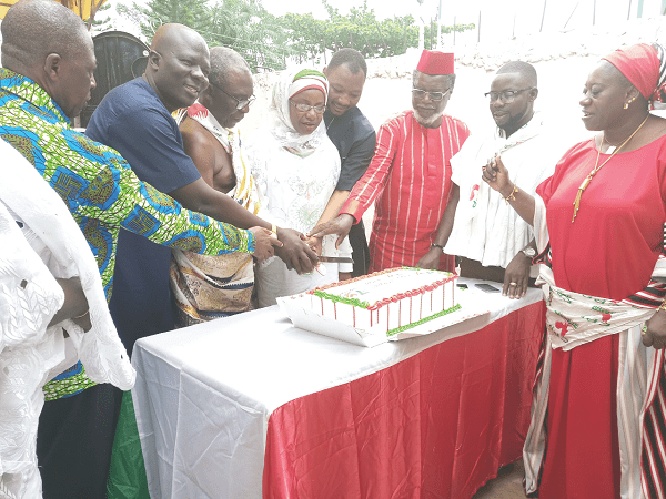 Mr Felix Amoah (3rd left), Chairman, Council of Elders CPP, and Hajia Hamdatu Ibrahim (4th left), acting National Chairman, CPP and other dignitaries cutting the 70th anniversary cake. Picture: VICTOR KWAWUKUME