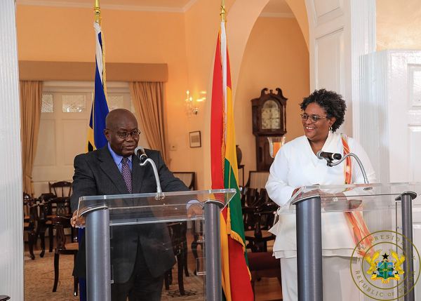 President Akufo-Addo with members of the Ghanaian community in BarbadosPresident Akufo-Addo with members of the Ghanaian community in BarbadosPresident Akufo-Addo with members of the Ghanaian community in Barbados