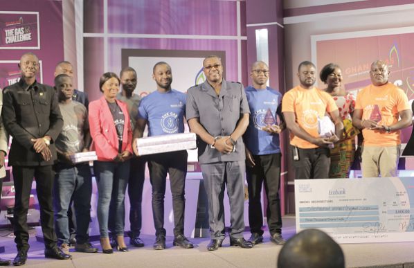 Dr Ben Asante (5th left), CEO, Ghana National Gas Company (GNGC), and Mr Samuel Nuertey Ayertey (left), the Deputy Eastern Regional Minister, with the finalists in the contest. Picture: EMMANUEL ASAMAOH ADDAI  