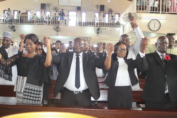 Vice-President Dr Mahamudu Bawumia (2nd left), Mrs Sophia Akuffo (left), the Chief Justice; Ms Gloria Akuffo (2nd right), the Attorney-General and Minister of Justice, and other members of the Ghana Bar Association receiving the benediction after the remembrance service. Picture: GABRIEL AHIABOR