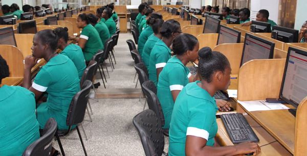 1073 prospective midwives complete online licensing examination