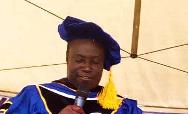 Dr Emmanuel Bismarck Amponsah (INSET) addressing the matriculants. 