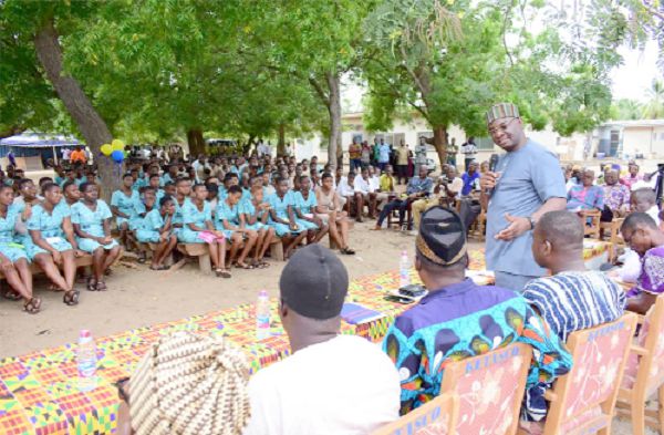 Dr Bello Bitugu adressing the dignitaries and students of his alma mater during the ceremony that preceded the inauguration of the project