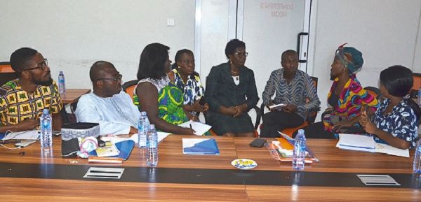  Some participants in a working session during the workshop 