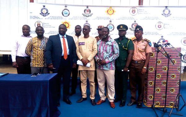  Management members of GTUC and heads of security services at the launch 