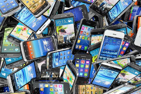 Communications Ministry to stop importation of fake phones in Ghana