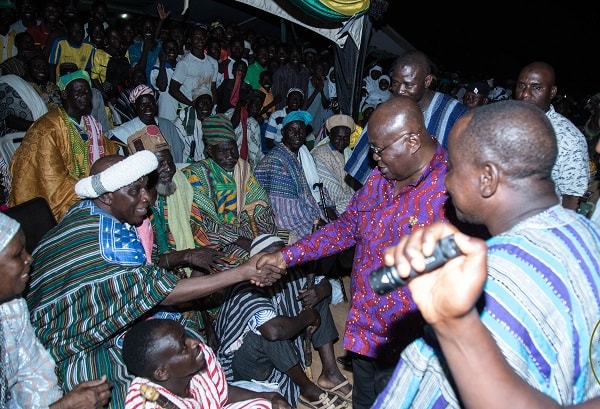 President Akufo-Addo exchanging pleasantries with the Paramount Chief of Chereponi