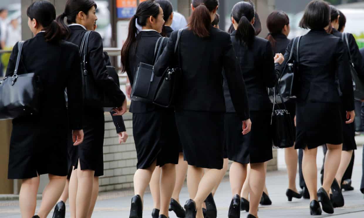 Japanese women demand right to wear glasses at work