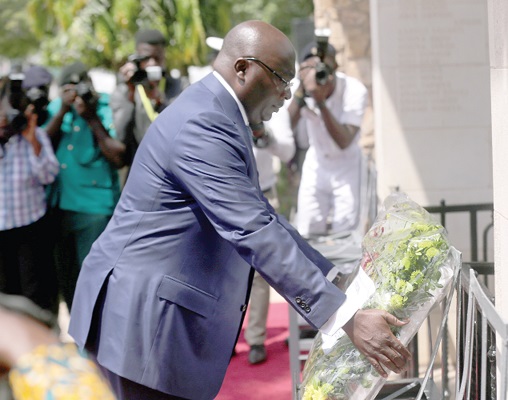 Vice-President Mahamudu Bawumia laying a wreath on behalf of the government at the ceremony