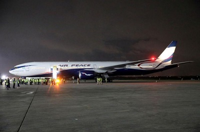 Air Peace Boeing 777-300 aircarft at Lagos airport, Nigeria September 11, 2019. REUTERS/Temilade Adelaja/File Photo