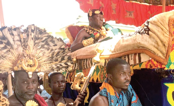  Daasebre Prof. Oti Boateng in a palanquin