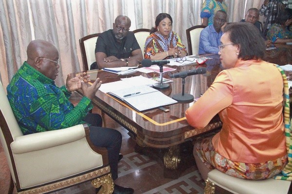 President Nana Addo Dankwa Akufo-Addo (left) in a meeting with the team led by Ms Patricia Scotland (right), Commonwealth Secretary General at the Jubilee House. With them include Nana Badiatuo Asante (2nd left), Secretary to the President and Ms Shirley Ayorkor Botchwey (3rd left), Minister of Foreign Affairs.