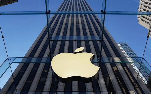 Man sues Apple for 'making him gay'