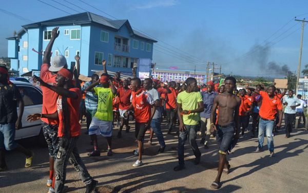  Agona Swedru: Drivers embark on a protest over bad roads